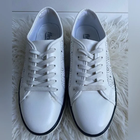 Women's Preppy Menswear Inspired Lace Up Tennis Shoe Sneaker Casual Loafer 7.5 - Picture 2 of 7